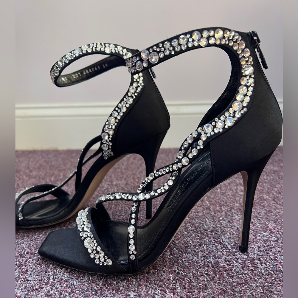 NWOT Alexander McQueen Crystal-Embellished Satin High-Heel Sandals EU 39